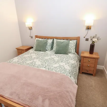 Cobble * Long Marton